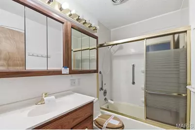 416 Brooktree Drive, Ballwin, MO 63011 - Photo 14