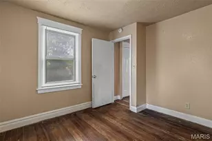 10651 Thorpe Ave, Saint Louis, MO 63114 - Photo 14