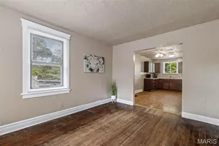 10651 Thorpe Ave, Saint Louis, MO 63114 - Photo 2