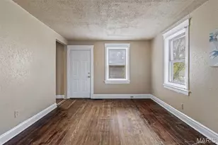 10651 Thorpe Ave, Saint Louis, MO 63114 - Photo 8