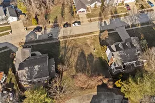 5220 Autumnwinds Dr, Oakville, MO 63129 - Photo 8