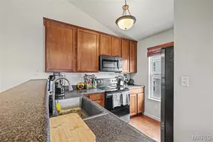 5303 Spring Creek Ln, O'Fallon, MO 63368 - Photo 8