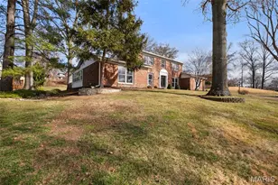 14121 Parliament Dr, Chesterfield, MO 63017 - Photo 2