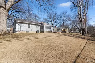 8 Drummond Dr, Saint Louis, MO 63135 - Photo 28