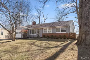 8 Drummond Dr, Saint Louis, MO 63135 - Photo 2