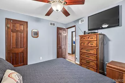 9406 Mackenzie Road, Affton, MO 63123 - Photo 14