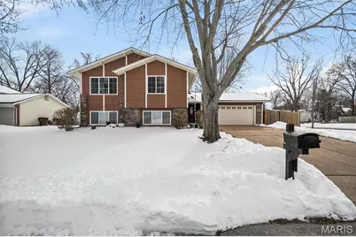 1 Inverness Court, Saint Peters, MO 63376 - Photo 2