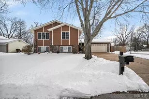 1 Inverness Ct, Saint Peters, MO 63376 - Photo 2