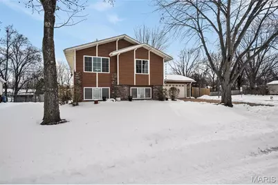 1 Inverness Court, Saint Peters, MO 63376 - Photo 1