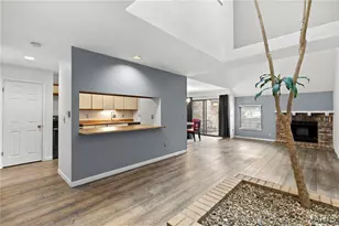 913 Maison Ladue Dr, Saint Louis, MO 63141 - Photo 2