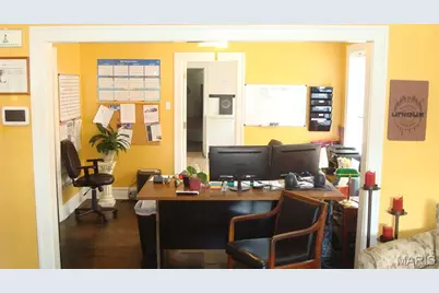 2015 S Big Bend Boulevard, Maplewood, MO 63117 - Photo 6