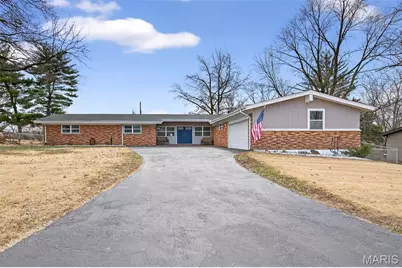 6750 Foxshire Drive, Florissant, MO 63033 - Photo 1