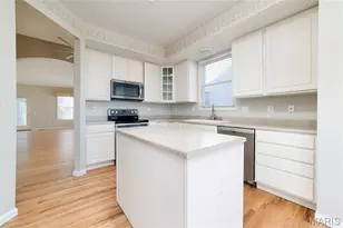 2114 Hawks Landing Dr, Lake Saint Louis, MO 63367 - Photo 12