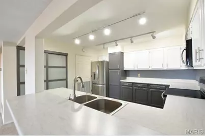 1033 Wilton Royal Drive #206, Creve Coeur, MO 63146 - Photo 12