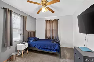 10749 Runningbrook Dr, Bellefontaine Neighbors, MO 63137 - Photo 12