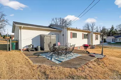 10749 Runningbrook Drive, Bellefontaine Neighbors, MO 63137 - Photo 24