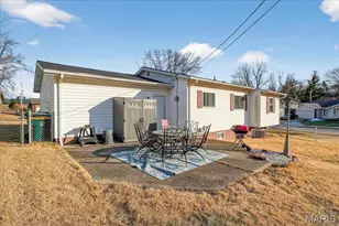 10749 Runningbrook Dr, Bellefontaine Neighbors, MO 63137 - Photo 24