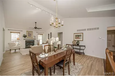 857 Braefield Court, Chesterfield, MO 63017 - Photo 4