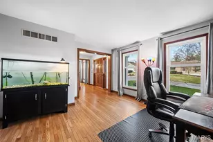 120 Hunters Pointe Dr, Saint Charles, MO 63304 - Photo 10