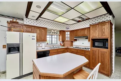 339 White Road, Hawk Point, MO 63349 - Photo 2