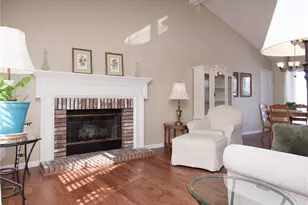 1233 Newport Landing Dr, Fenton, MO 63026 - Photo 4