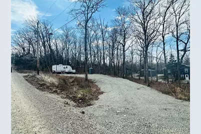 8875 Victoria Lane, French Village, MO 63036 - Photo 2