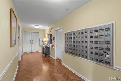 900 S Hanley Road #11B, Clayton, MO 63105 - Photo 24
