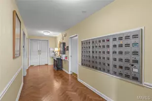 900 S Hanley Rd, Clayton, MO 63105 - Photo 24