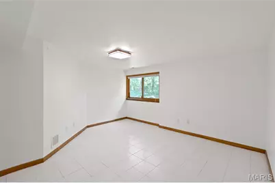 16 Meadowbrook Country Club Estate, Ballwin, MO 63011 - Photo 38