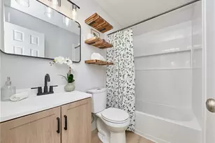 1910 Flamingo Dr, Florissant, MO 63031 - Photo 4