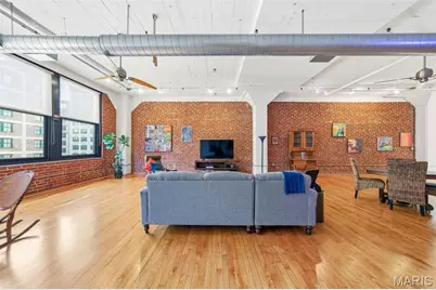 1010 St Charles Street #704, Saint Louis, MO 63101 - Photo 6