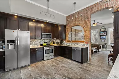 1901 Hickory Street, Saint Louis, MO 63104 - Photo 10