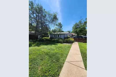 8766 Burton Avenue, Charlack, MO 63114 - Photo 4