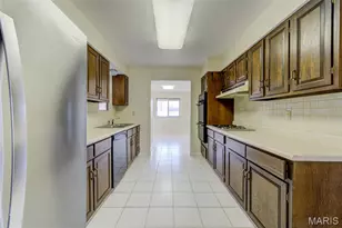 1946 Burlewood Dr, Saint Louis, MO 63146 - Photo 12