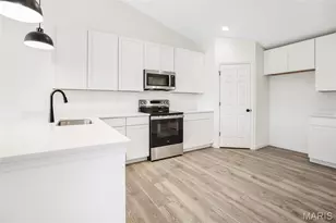 31 Bluestem Ct, Lake Saint Louis, MO 63367 - Photo 14