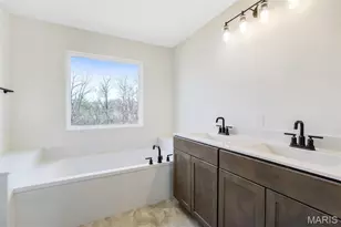 31 Bluestem Ct, Lake Saint Louis, MO 63367 - Photo 6
