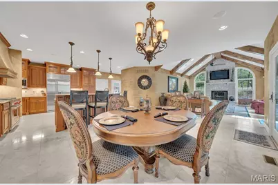 990 Stonecastle Drive, O'Fallon, MO 63366 - Photo 10