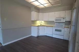 652 Green Jade Dr, Fenton, MO 63026 - Photo 10