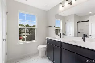 384 Butterfly Gdn Ln, Wentzville, MO 63385 - Photo 8