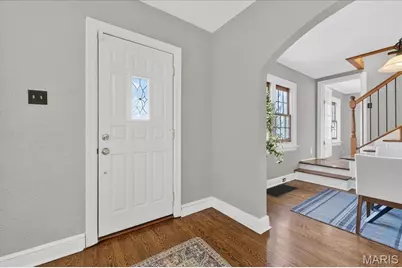 8643 Charlton Lane, Saint Louis, MO 63123 - Photo 14