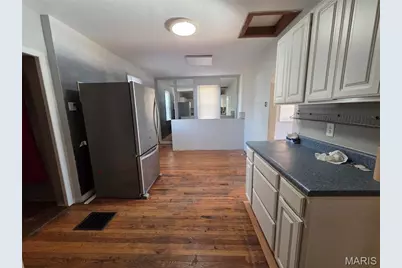 9741 Trescott Avenue, Saint Louis, MO 63114 - Photo 22