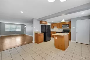 7741 Wild Plum Ave, Saint Louis, MO 63130 - Photo 8