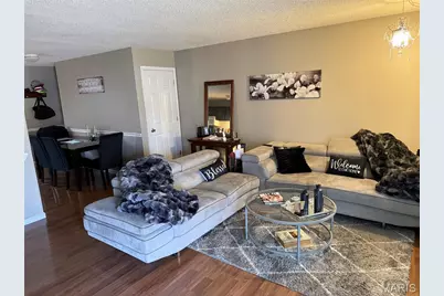 2333 Bensonhurst Drive, Florissant, MO 63031 - Photo 2