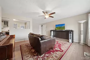 634 Parker Dr, Ballwin, MO 63021 - Photo 2