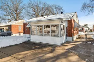 8015 Parkwood Dr, Saint Louis, MO 63123 - Photo 30