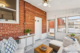 8015 Parkwood Dr, Saint Louis, MO 63123 - Photo 18