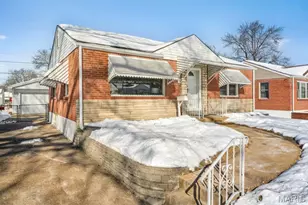 8015 Parkwood Dr, Saint Louis, MO 63123 - Photo 34