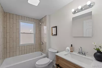 5410 Tholozan Avenue, Saint Louis, MO 63109 - Photo 20