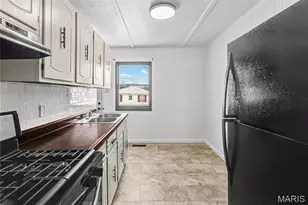 202 Sunshine Dr, Festus, MO 63028 - Photo 12