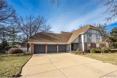 15693 Dresden Lake Court, Chesterfield, MO 63017 - Photo 2